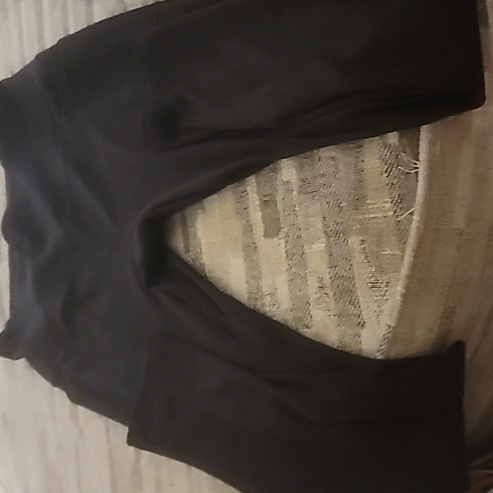3 BRANDS OF LEGGINGS BUNDLED - Picture 7 of 8